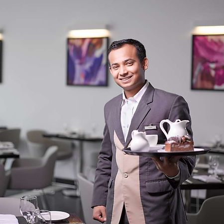 S Hotel Bahrain Sanabis 設備 写真