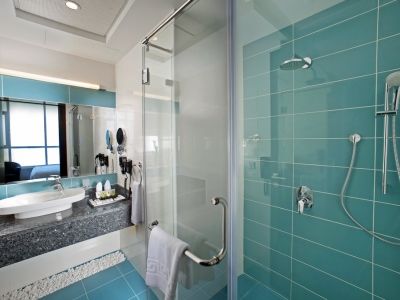 S Hotel Bahrain Sanabis エクステリア 写真