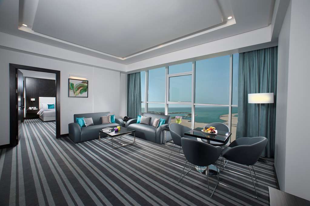 S Hotel Bahrain Sanabis 部屋 写真