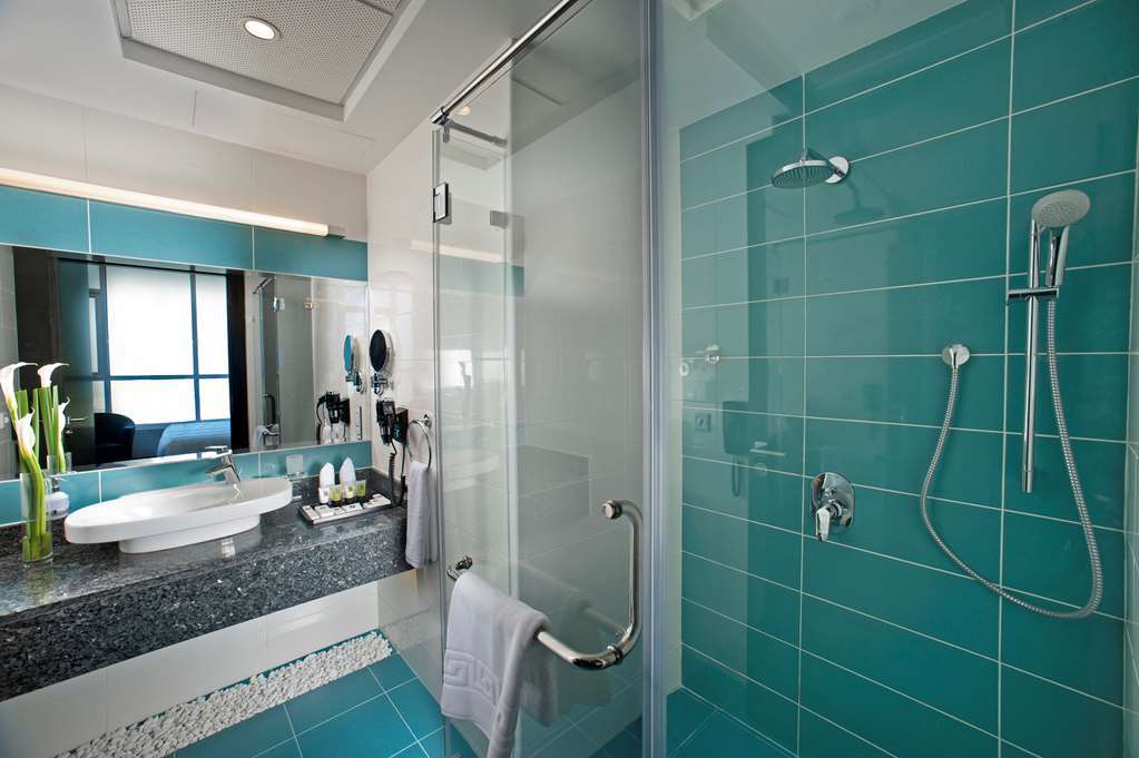 S Hotel Bahrain Sanabis 部屋 写真
